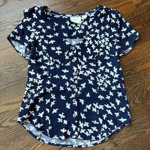 Women’s Maeve by Anthropology short sleeve navy blue blouse in size 2